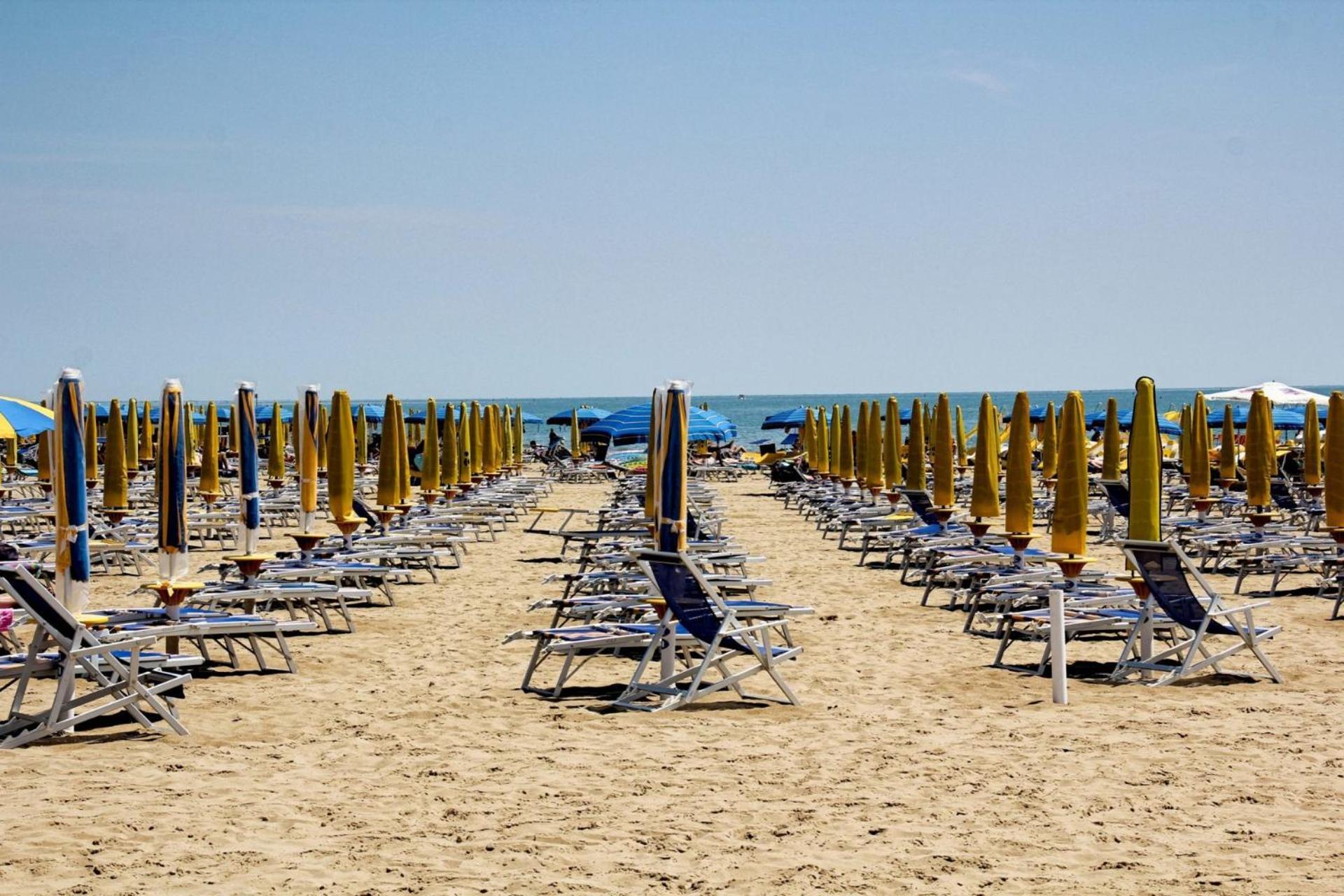 Piazza Mazzini Appartamento A 2 Passi Dal Mare. リド・ディ・イエゾロ エクステリア 写真